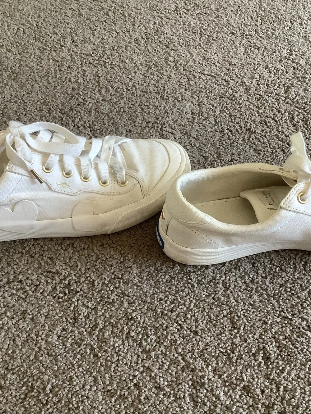 Kate Spade by Keds White Canvas Lace-Up Sneakers with Hearts, size 9.5